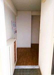 ソレヤード施工前玄関写真